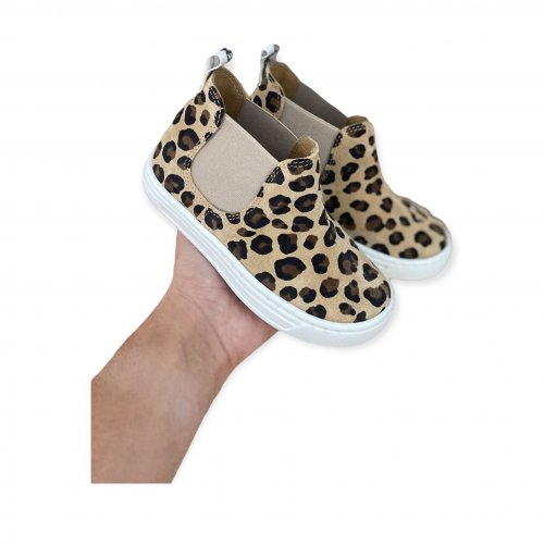 Chelsea leopard boots