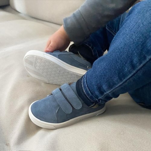 Sneakers light blue 